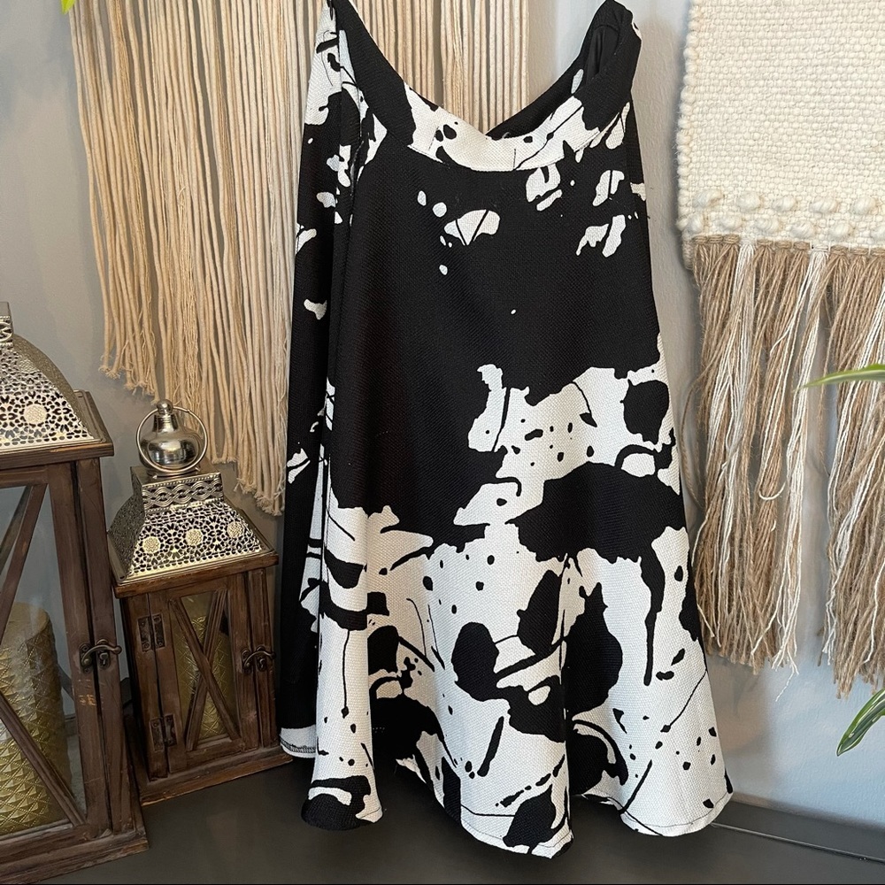 Akira Chicago Black and White abstract Skirt